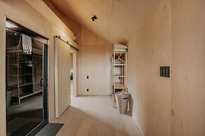 58mf - Wi-fi - Pets Ok - Evc - Amazing Views 2 Bedroom Cabin by RedAwn