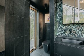 58mf - Wi-fi - Pets Ok - Evc - Amazing Views 2 Bedroom Cabin by RedAwn