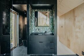 58mf - Wi-fi - Pets Ok - Evc - Amazing Views 2 Bedroom Cabin by RedAwn