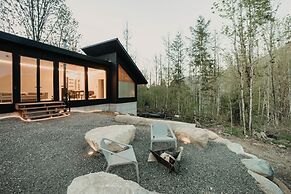 58mf - Wi-fi - Pets Ok - Evc - Amazing Views 2 Bedroom Cabin by RedAwn