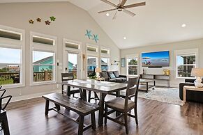 Tipsy Turtle 3 Bedroom Home by RedAwning