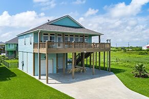 Tipsy Turtle 3 Bedroom Home by RedAwning