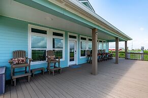 Tipsy Turtle 3 Bedroom Home by RedAwning