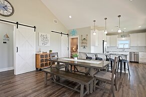 Tipsy Turtle 3 Bedroom Home by RedAwning