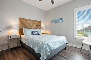 Tipsy Turtle 3 Bedroom Home by RedAwning