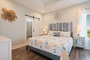 Tipsy Turtle 3 Bedroom Home by RedAwning