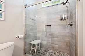 Tipsy Turtle 3 Bedroom Home by RedAwning