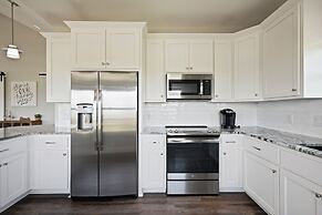 Tipsy Turtle 3 Bedroom Home by RedAwning