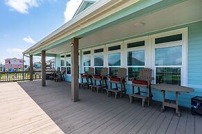 Tipsy Turtle 3 Bedroom Home by RedAwning