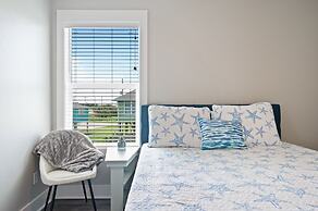 Tipsy Turtle 3 Bedroom Home by RedAwning