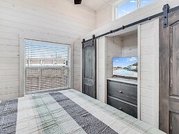 Tequila Sunrise Sfth6 1 Bedroom Cottage by RedAwning