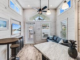 Tequila Sunrise Sfth6 1 Bedroom Cottage by RedAwning