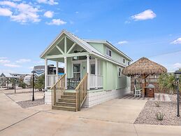 Tequila Sunrise Sfth6 1 Bedroom Cottage by RedAwning