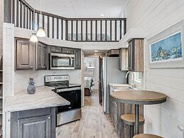 Tequila Sunrise Sfth6 1 Bedroom Cottage by RedAwning