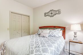 Spacious Mcgaheysville Home w/ Hot Tub & Sauna!