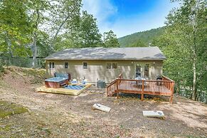 Spacious Mcgaheysville Home w/ Hot Tub & Sauna!