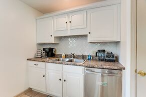 Spacious Mcgaheysville Home w/ Hot Tub & Sauna!