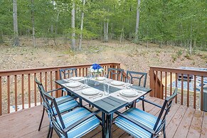 Spacious Mcgaheysville Home w/ Hot Tub & Sauna!