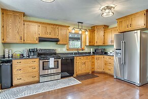Family-friendly Milton Home on 14 Acres w/ Hot Tub