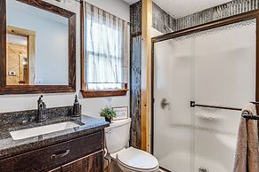 Family-friendly Milton Home on 14 Acres w/ Hot Tub