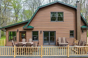 Family-friendly Milton Home on 14 Acres w/ Hot Tub