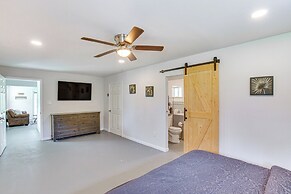 Granbury Home w/ Lake Views ~ 6 Mi to Boat Launch!