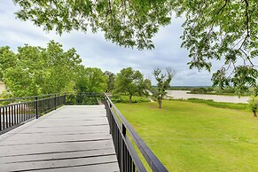 Granbury Home w/ Lake Views ~ 6 Mi to Boat Launch!