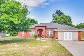 Crestview Family Home: Screened Porch & Games!