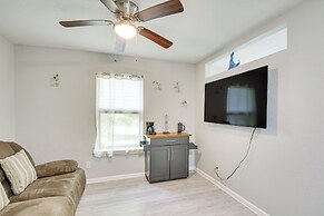 Crestview Family Home: Screened Porch & Games!