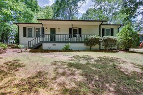 Athens Home w/ Deck - Near Sanford Stadium!