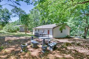 Athens Home w/ Deck - Near Sanford Stadium!