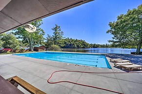 Lake & Pool Access: Spacious Home in Newland