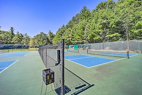 Lake & Pool Access: Spacious Home in Newland