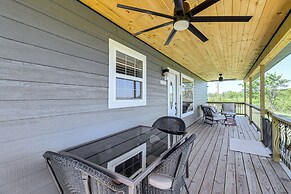 Arkansas Retreat w/ Deck, Fire Pit & Mtn Views!