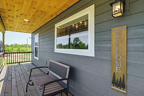 Arkansas Retreat w/ Deck, Fire Pit & Mtn Views!