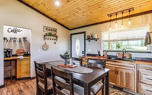 Arkansas Retreat w/ Deck, Fire Pit & Mtn Views!