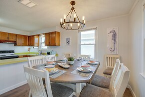 Updated Kitty Hawk Semi-oceanfront w/ Ocean Views
