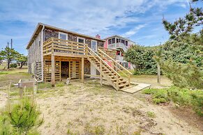 Updated Kitty Hawk Semi-oceanfront w/ Ocean Views