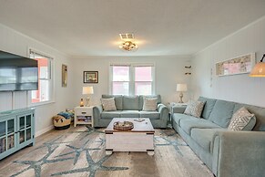 Updated Kitty Hawk Semi-oceanfront w/ Ocean Views