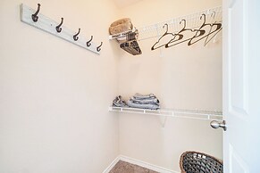 Half-mi to Grand Lake: Townhome w/ Hot Tub