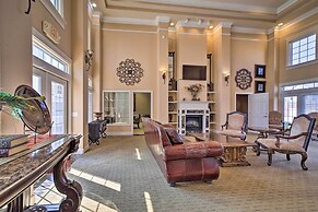 Half-mi to Grand Lake: Townhome w/ Hot Tub