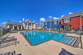 Half-mi to Grand Lake: Townhome w/ Hot Tub