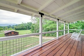 Newport Retreat: 12 Mi to Great Smoky Mountains!