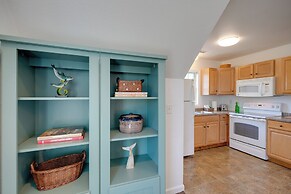 Buxton Apartment ~ 2 Mi to Lighthouse Beach!