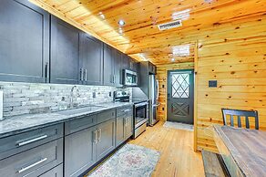 Creekside Cabin Retreat w/ Private Deck in Payson