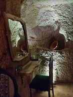 Lubberona Cave Cappadocia
