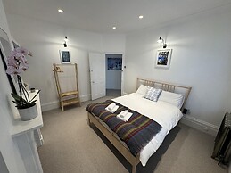 Centrally Located, Stunning 3bed 2bath, SE1