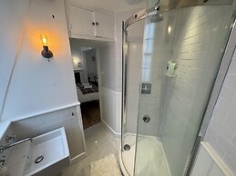 Centrally Located, Stunning 3bed 2bath, SE1