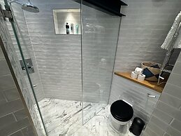 Centrally Located, Stunning 3bed 2bath, SE1