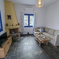 Seaside Bliss Tranquil Retreat on Kythnos Island